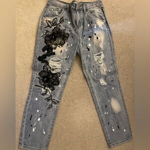 BOSTON PROPER Distressed EMBELLISHED Floral Painted DENIM Jeans SZ 6.  Worn  1x